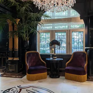 Apollofirst Boutique Амстердам