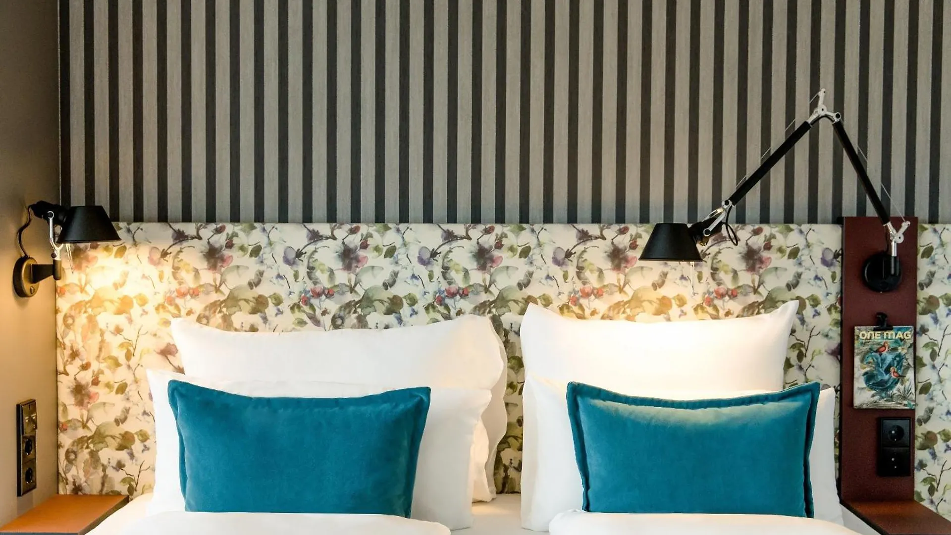 Motel One Rotterdam 3*,